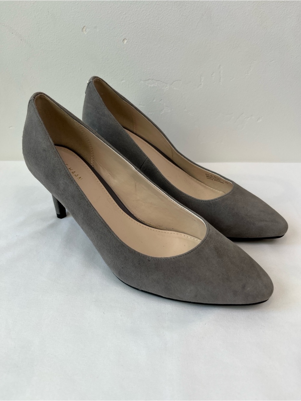 Cole Haan Gray Suede Pointed Toe Kitten Heel Pumps Grand OS Womens Size 9 B